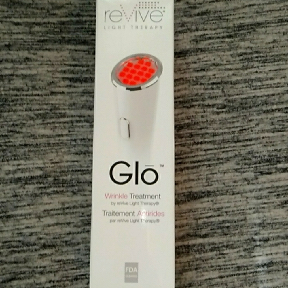 ReVive Light Therapy Glo Portable Anti-Aging Wrinkle Treatment Light